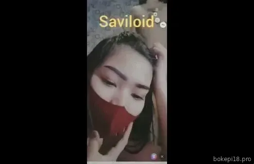 Ajaklah sahabatmu untuk memamerkan payudaramu bersama