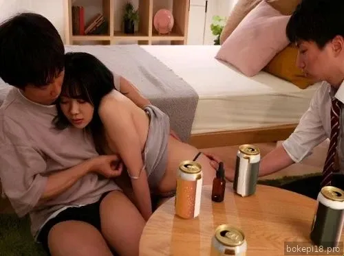 IPX-964 Sialan seorang siswi setelah minum