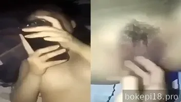 Saya hanya berbaring dan memutar telepon