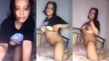 Miss Serra Montok Sange di Kamar Kos Desah