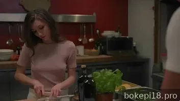 Adakan pesta dan perkosa seorang gadis cantik